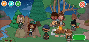 Иллюстрация ночного кемпинга в Toca Boca World: дети у костра, гитара, деревья, река, палатки и звездное небо на фоне лесного пейзажа.
